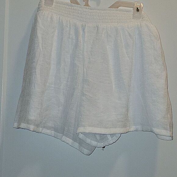 Apt 9 Women's XL White Gauze Smocked Waist Pull On Shorts Flowy Boho NWT - Picture 8 of 8